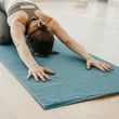 Kép 6/6 - GRIP² jógatörölköző - Loden Green - Bodhi