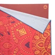 Kép 2/4 - GRIP² jógatörölköző - Mandala Red  - Bodhi