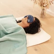 Kép 5/6 - Polár jógatakaró ASANA Lotus hímzéssel - sötétzöld - Bodhi