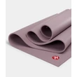 Kép 4/4 - Manduka PRO Yoga Mat 6mm – prémium jógaszőnyeg  - Elderberry