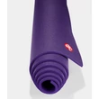 Kép 2/4 - Manduka PRO Yoga Mat 6mm – prémium jógaszőnyeg - Black Magic
