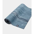Kép 4/4 - Manduka eKO Yoga Mat 5mm – természetes gumi jógaszőnyeg -  Maldive Marble