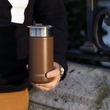 Kép 2/2 - Boost kávés/teás pohár szűrővel 400ml - Brown - Quokka